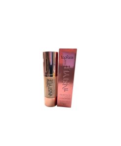 Ilgai išliekanti kreminė pudra Topface Instyle 004 su SPF 20, tinkanti vidutinio šviesumo odai, drėkina ir maskuoja netobulumus.