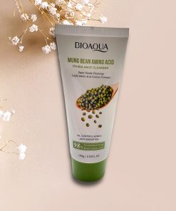 Bioaqua Mung Bean veido prausiklis su mung pupelių aminorūgštimis, giliai valo odą, pašalina riebalų perteklių ir padeda kovoti su spuogais.